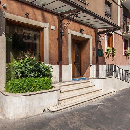 Hotel Tuscolana Roma Dış mekan fotoğraf