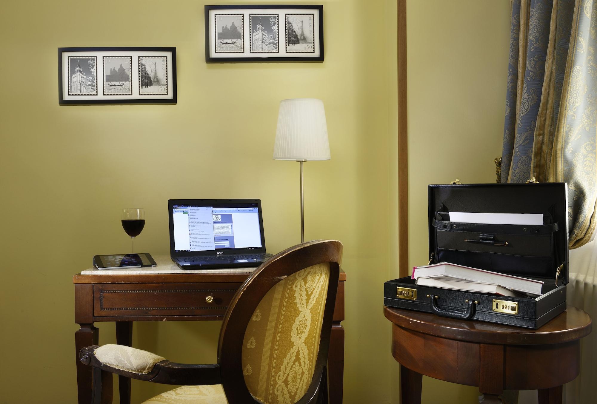 Hotel Tuscolana Roma Dış mekan fotoğraf