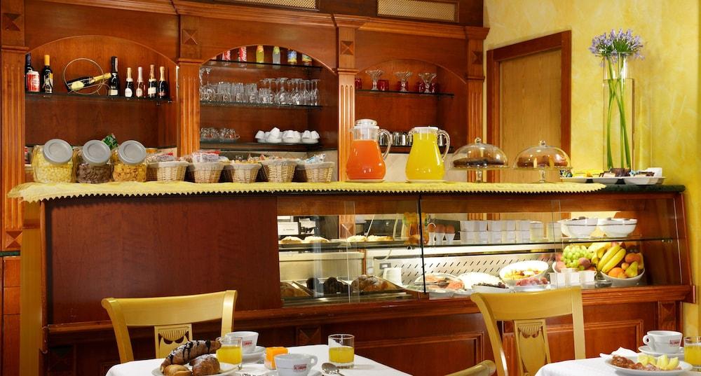 Hotel Tuscolana Roma Dış mekan fotoğraf