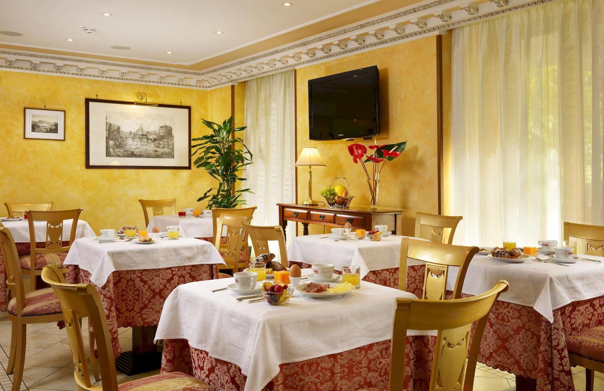 Hotel Tuscolana Roma Dış mekan fotoğraf